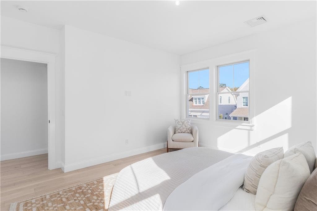 Single Family Residence at 12 Lookout Lane, Portsmouth, photo 30 of 43