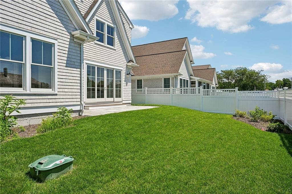 Single Family Residence at 12 Lookout Lane, Portsmouth, photo 39 of 43