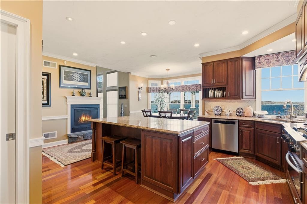Single Family Residence at 121 Seaside Drive, Jamestown, photo 12 of 47