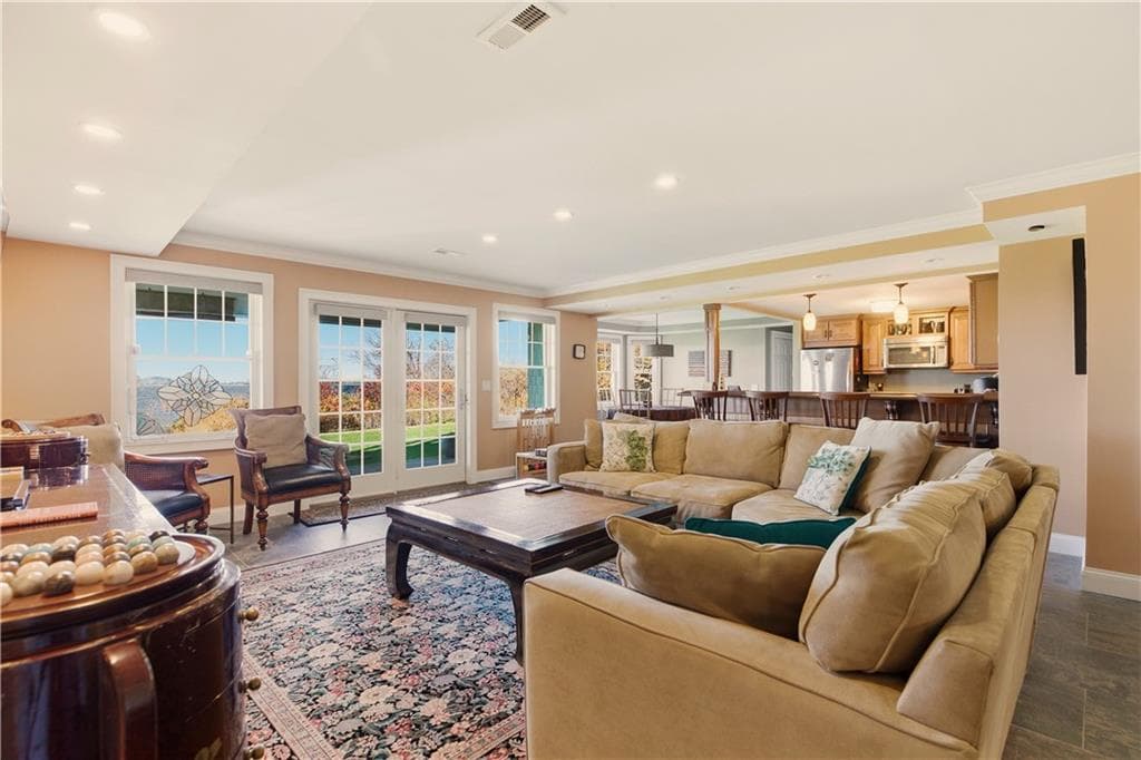 Single Family Residence at 121 Seaside Drive, Jamestown, photo 32 of 47