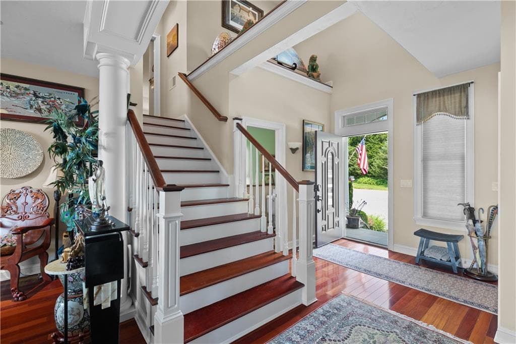 Single Family Residence at 121 Seaside Drive, Jamestown, photo 9 of 47
