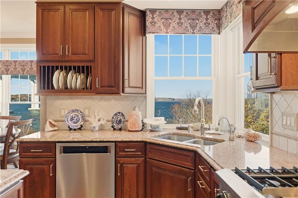Single Family Residence at 121 Seaside Drive, Jamestown, photo 15 of 47