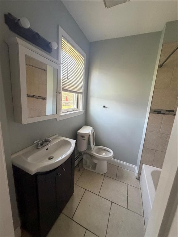 Multi Family at 319 admiral Street, Providence, photo 12 of 14
