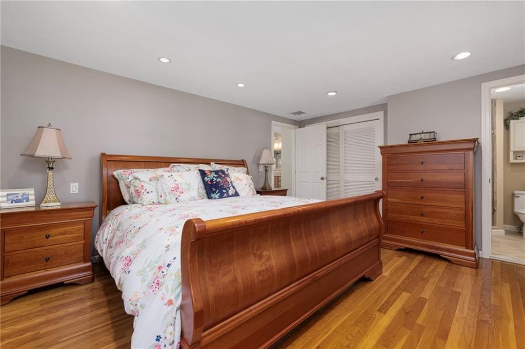 Single Family Residence at 90 Jefferson Drive, East Greenwich, photo 22 of 46