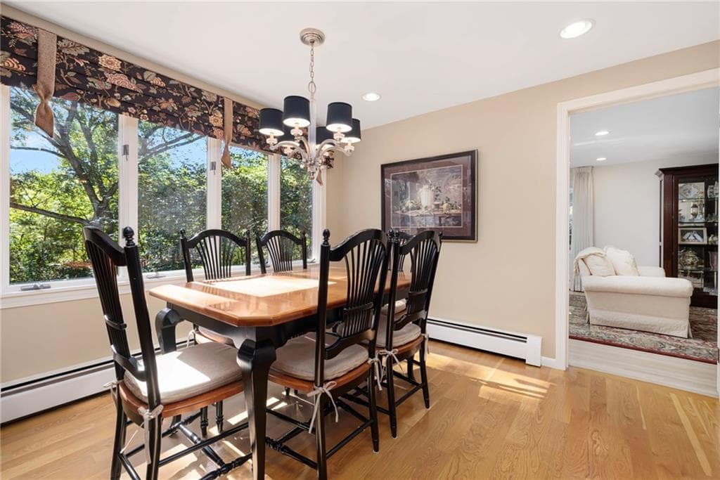 Single Family Residence at 90 Jefferson Drive, East Greenwich, photo 9 of 46