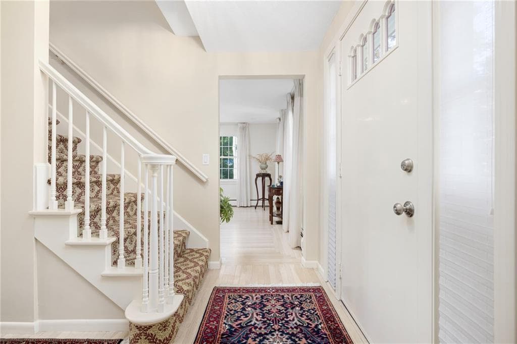 Single Family Residence at 90 Jefferson Drive, East Greenwich, photo 21 of 46