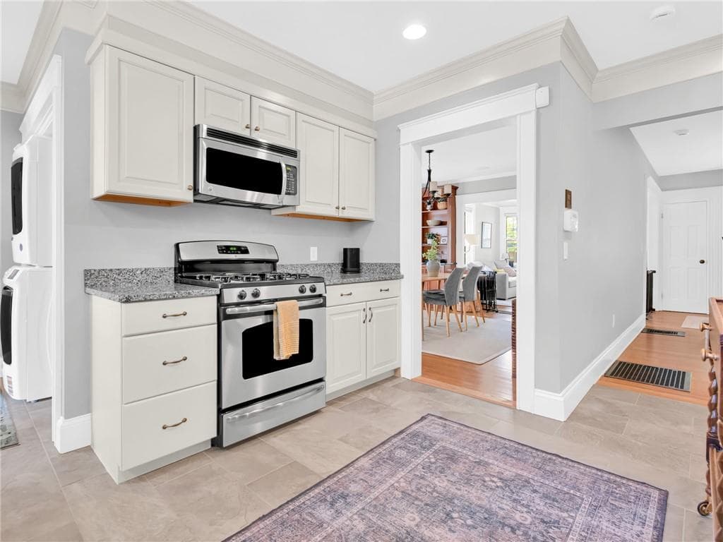 Condominium at 262 260 President Avenue UNIT 262, Providence, photo 14 of 43