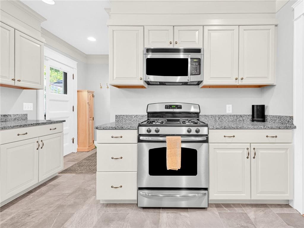 Condominium at 262 260 President Avenue UNIT 262, Providence, photo 18 of 43