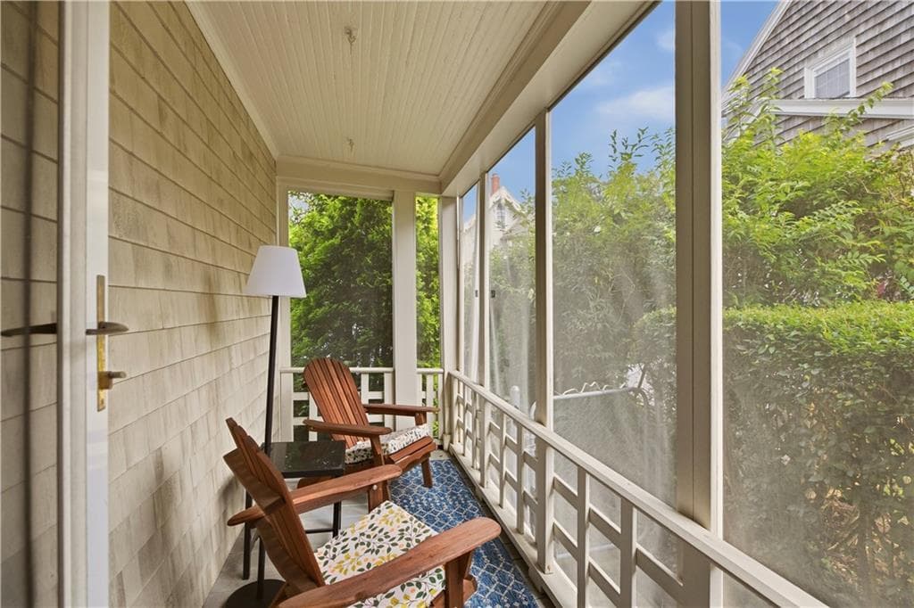 Condominium at 23 Pell Street, Newport, photo 15 of 48