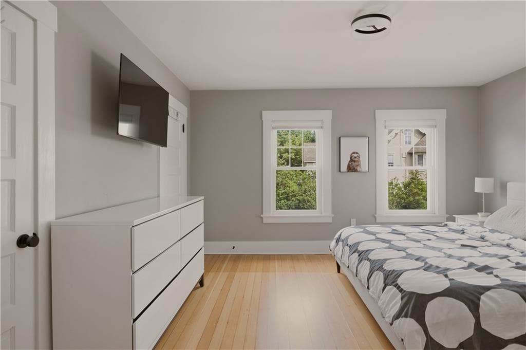Condominium at 23 Pell Street, Newport, photo 25 of 48