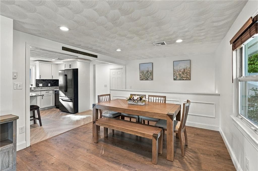 Single Family Residence at 12 Peach Blossom Lane, Smithfield, photo 5 of 46