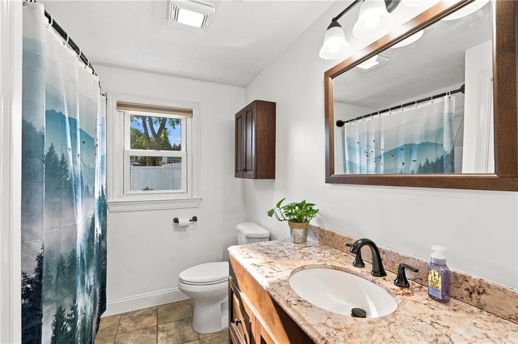 Single Family Residence at 12 Peach Blossom Lane, Smithfield, photo 11 of 46