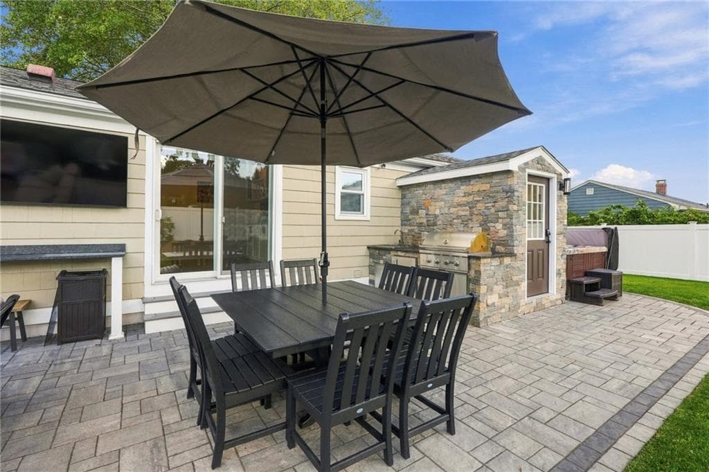 Single Family Residence at 12 Peach Blossom Lane, Smithfield, photo 29 of 46