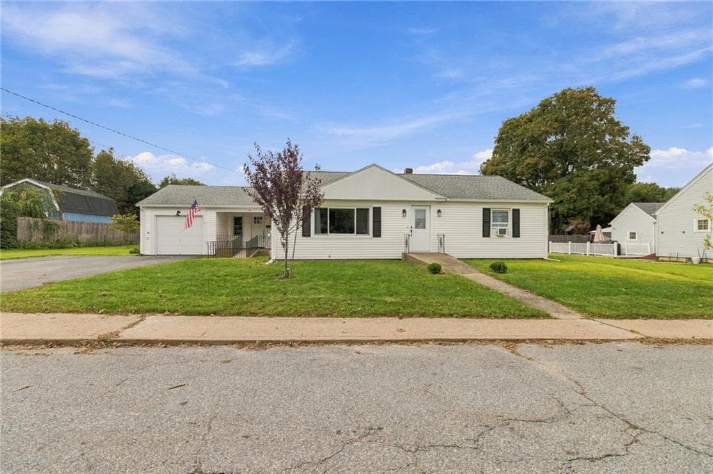 143 Macarthur Boulevard
