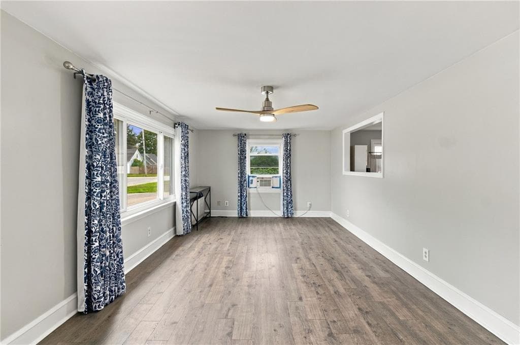Single Family Residence at 143 Macarthur Boulevard, Coventry, photo 10 of 33