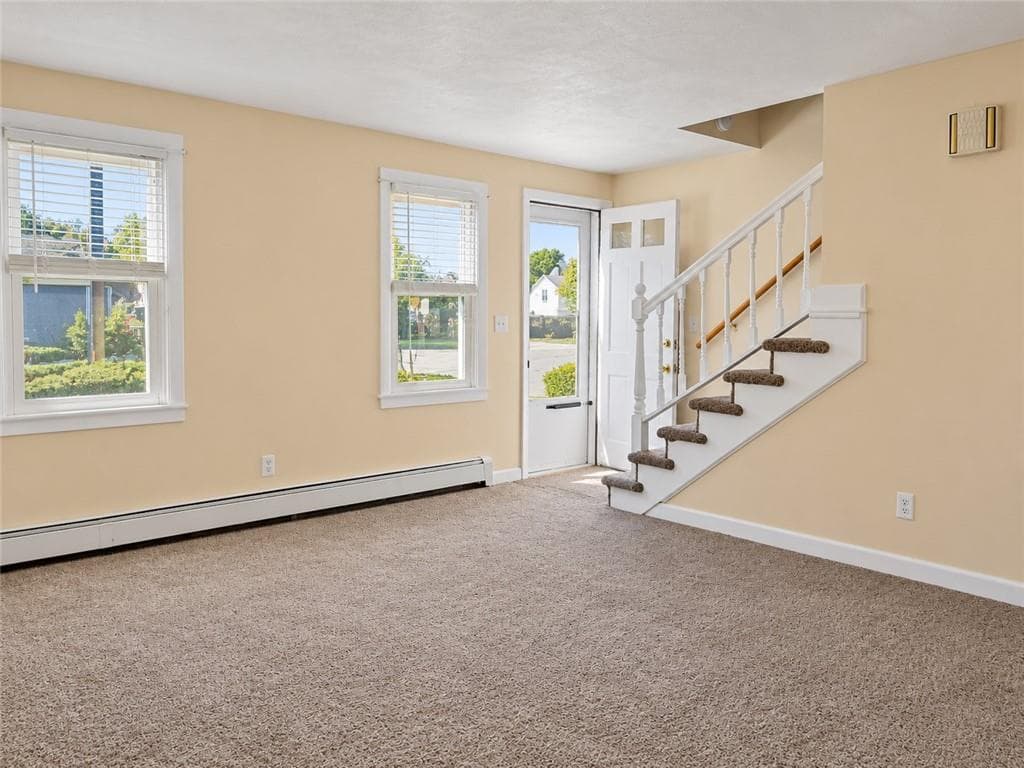 Multi Family at 181 Shun Pike, Johnston, photo 5 of 30