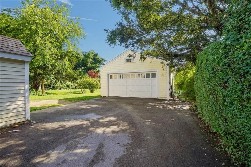 Single Family Residence at 520 Middle Highway, Barrington, photo 27 of 40