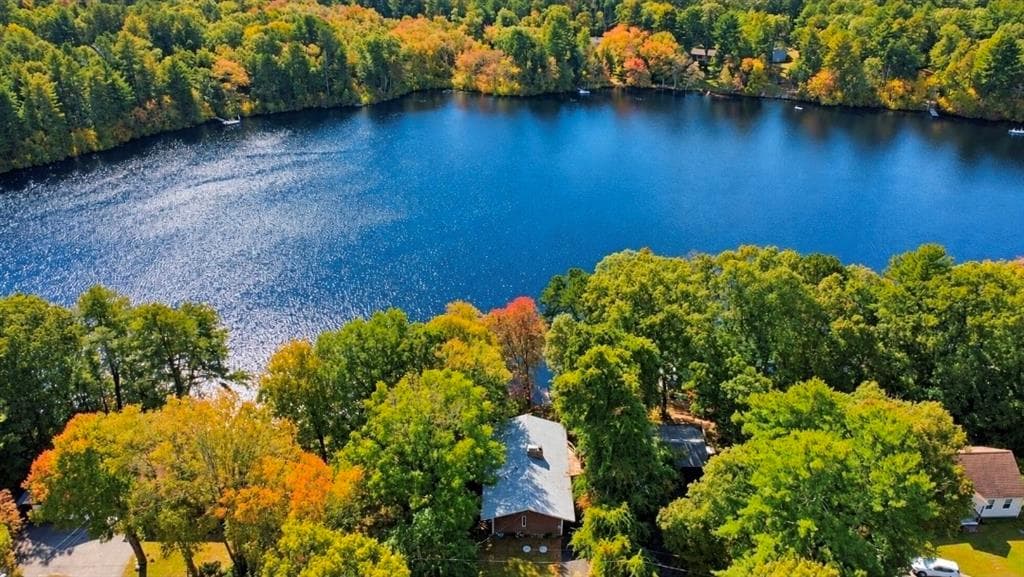 Single Family Residence at 39 Thurston Drive, Hopkinton, photo 2 of 50