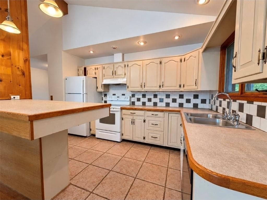 Single Family Residence at 39 Thurston Drive, Hopkinton, photo 28 of 50