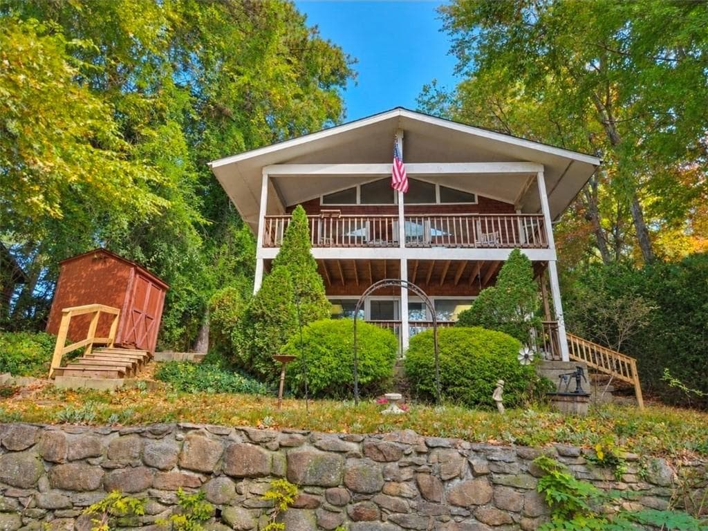 Single Family Residence at 39 Thurston Drive, Hopkinton, photo 18 of 50