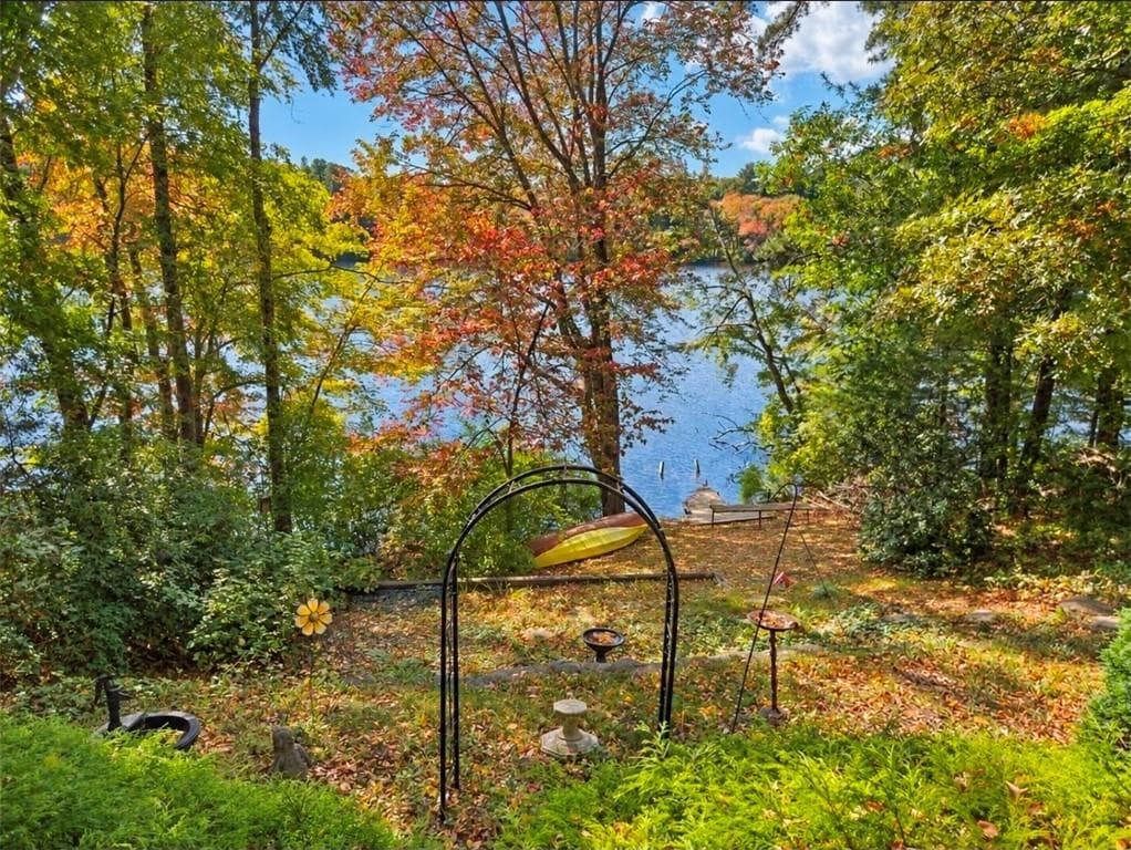 Single Family Residence at 39 Thurston Drive, Hopkinton, photo 11 of 50