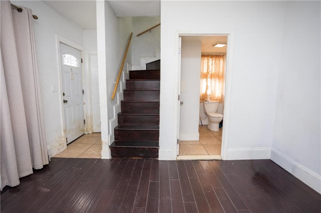 Single Family Residence at 28 Yorkshire Street, Providence, photo 16 of 45