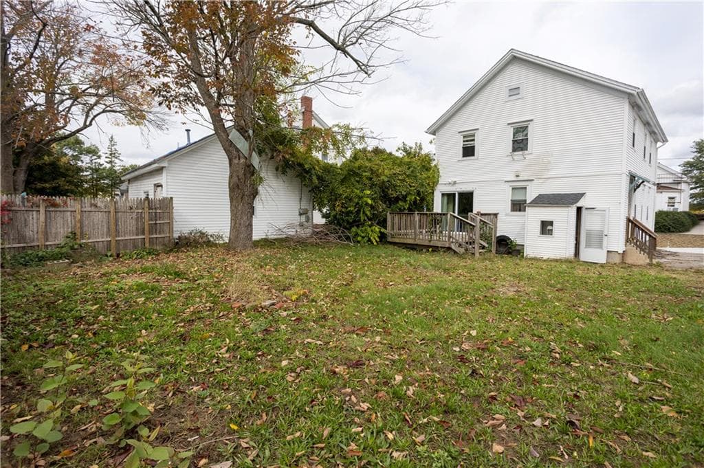 Single Family Residence at 28 Yorkshire Street, Providence, photo 5 of 45