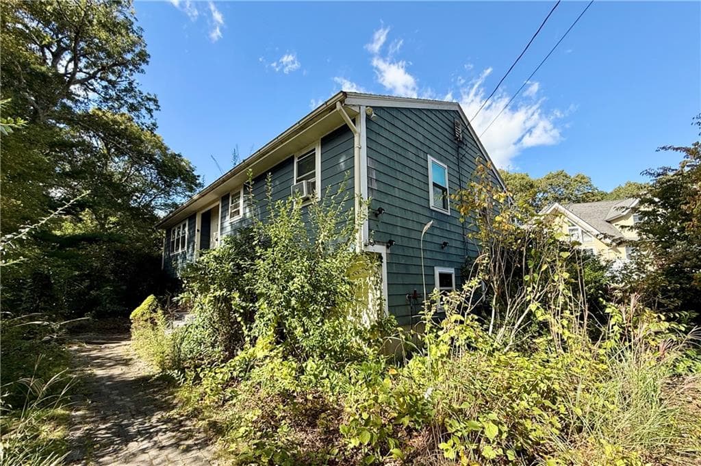 Single Family Residence at 252 Juniper Road, South Kingstown, photo 23 of 26