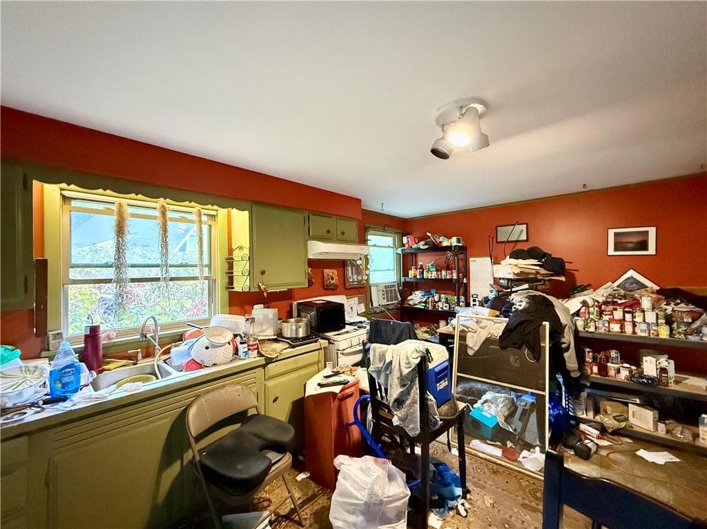 Single Family Residence at 252 Juniper Road, South Kingstown, photo 3 of 26