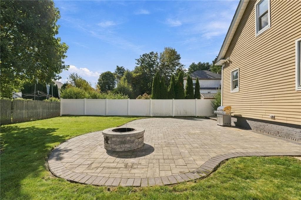 Single Family Residence at 1 Oliver Street, Smithfield, photo 29 of 30