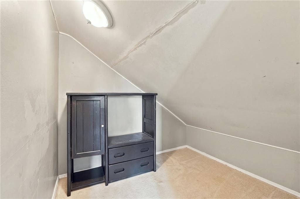 Single Family Residence at 1 Oliver Street, Smithfield, photo 21 of 30