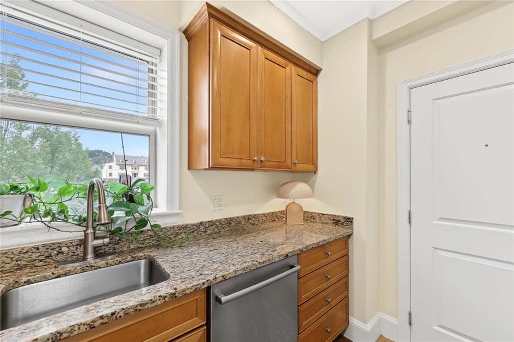 Condominium at 1180 Narragansett Boulevard UNIT F5, Cranston, photo 16 of 31