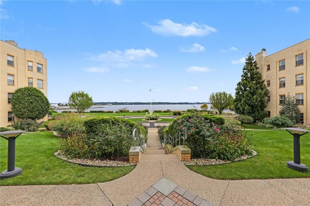 1180 Narragansett Boulevard UNIT F5