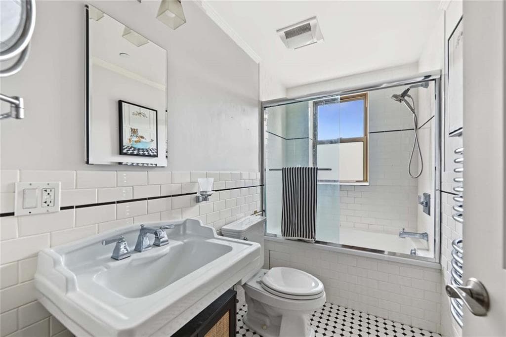 Condominium at 1180 Narragansett Boulevard UNIT F5, Cranston, photo 18 of 31