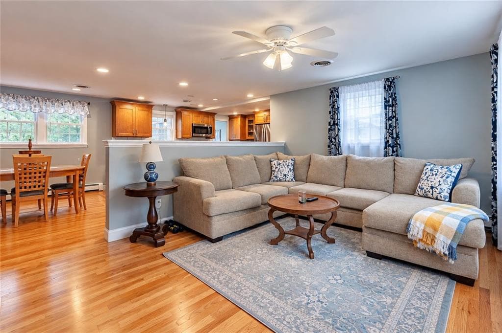 Single Family Residence at 93 Oakland Avenue, Seekonk, photo 13 of 35