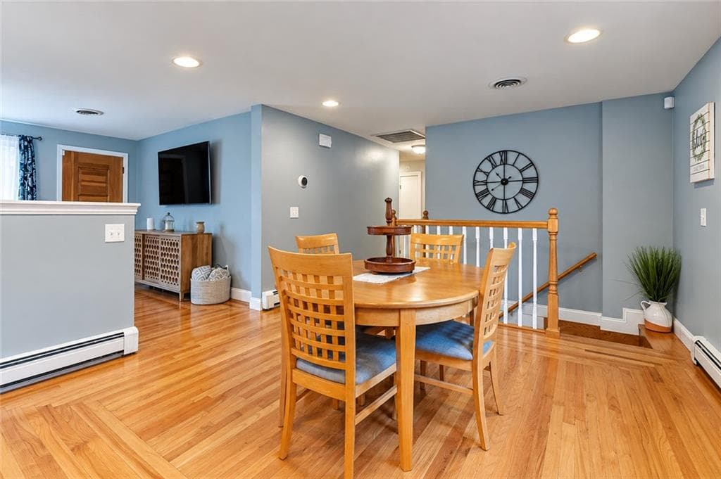 Single Family Residence at 93 Oakland Avenue, Seekonk, photo 10 of 35