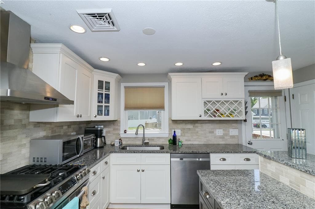 Condominium at 1175 Diamond Hill Road UNIT 302, Woonsocket, photo 18 of 37