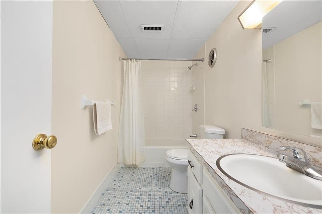 Condominium at 143 Hoffman Avenue UNIT 205, Cranston, photo 17 of 28