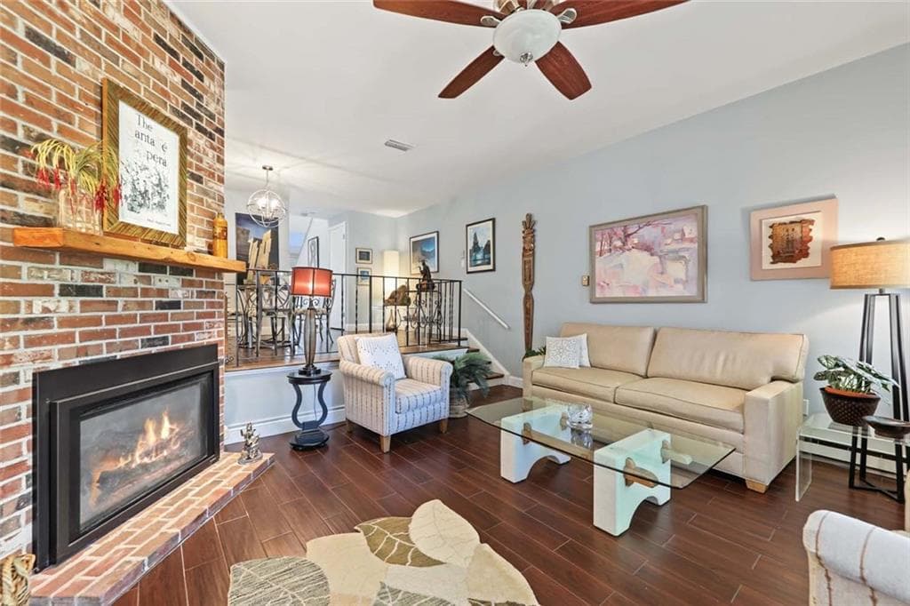 Condominium at 74 Sea Breeze Lane, Bristol, photo 2 of 41