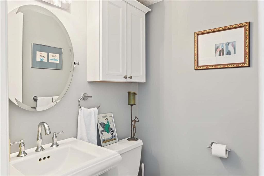 Condominium at 74 Sea Breeze Lane, Bristol, photo 17 of 41