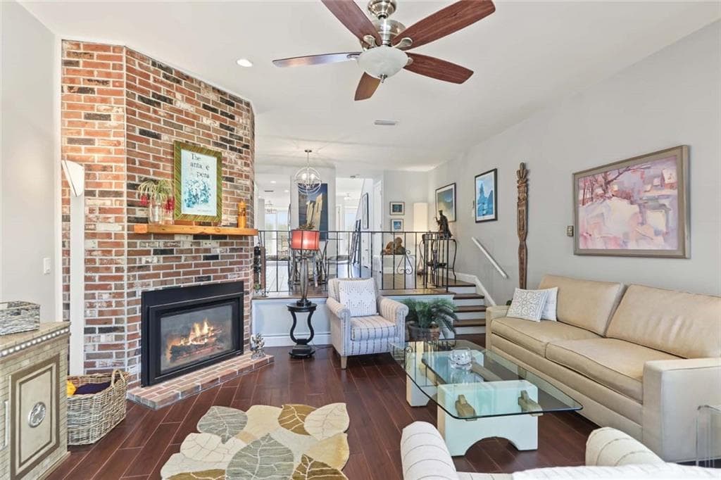 Condominium at 74 Sea Breeze Lane, Bristol, photo 3 of 41