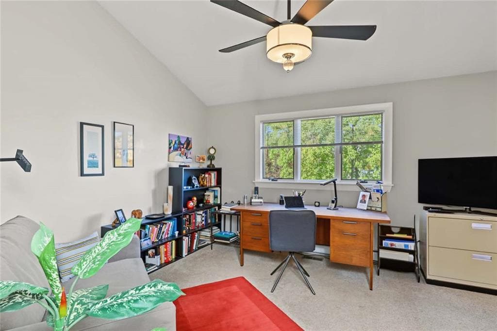 Condominium at 74 Sea Breeze Lane, Bristol, photo 24 of 41