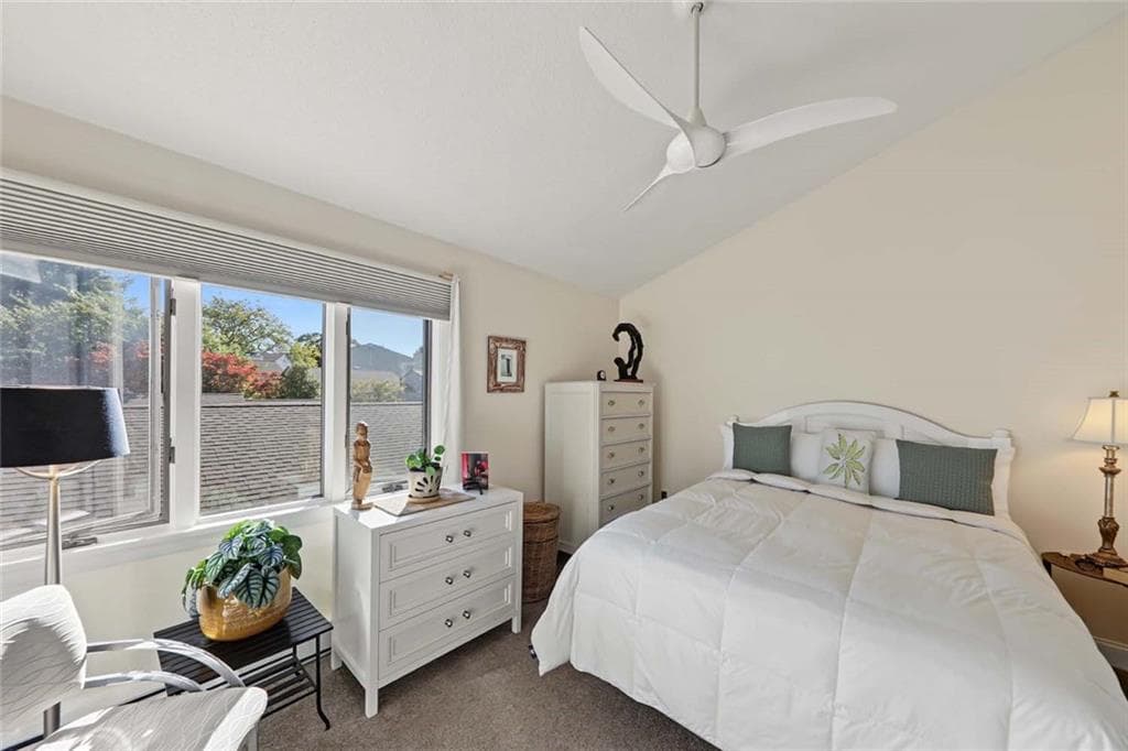 Condominium at 74 Sea Breeze Lane, Bristol, photo 21 of 41