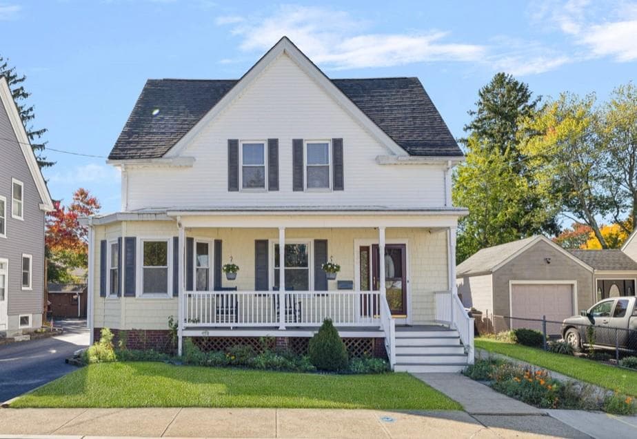 Single Family Residence at 230 Martin Street, East Providence, photo 2 of 39