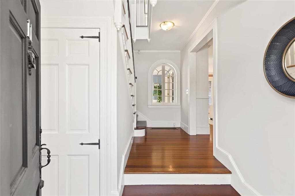 Single Family Residence at 11 Intervale Road, Providence, photo 6 of 50