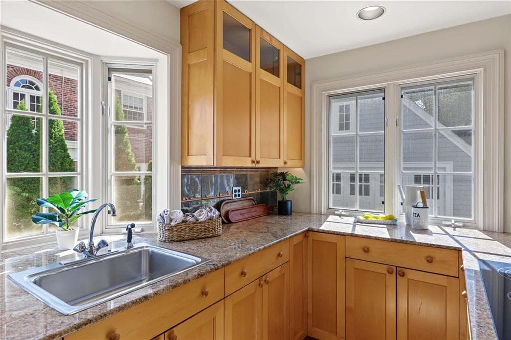 Single Family Residence at 11 Intervale Road, Providence, photo 19 of 50