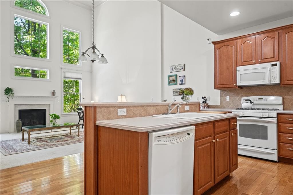 Condominium at 16 Starling Way, West Warwick, photo 17 of 42