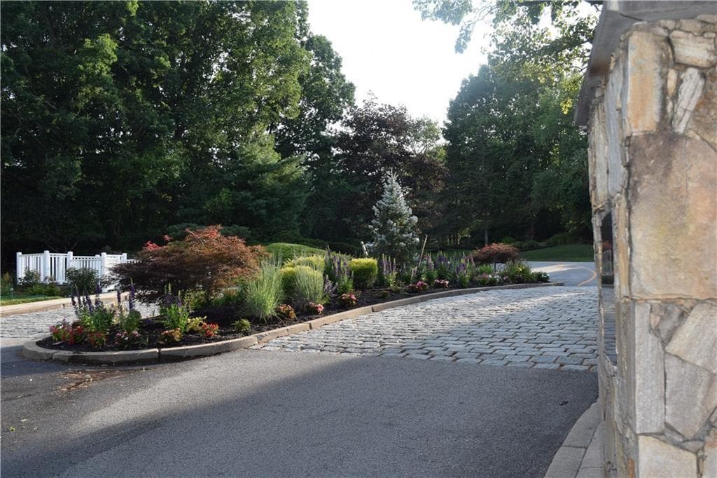 Condominium at 16 Starling Way, West Warwick, photo 36 of 42