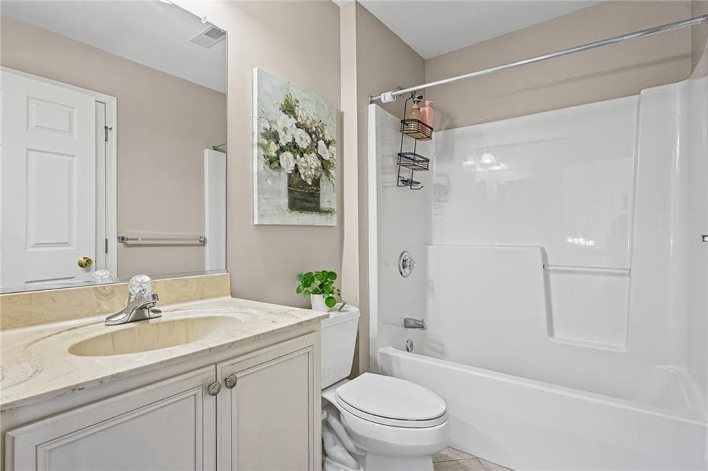 Condominium at 16 Starling Way, West Warwick, photo 30 of 42
