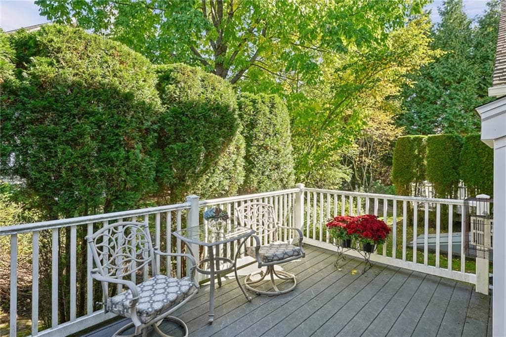 Condominium at 16 Starling Way, West Warwick, photo 31 of 42